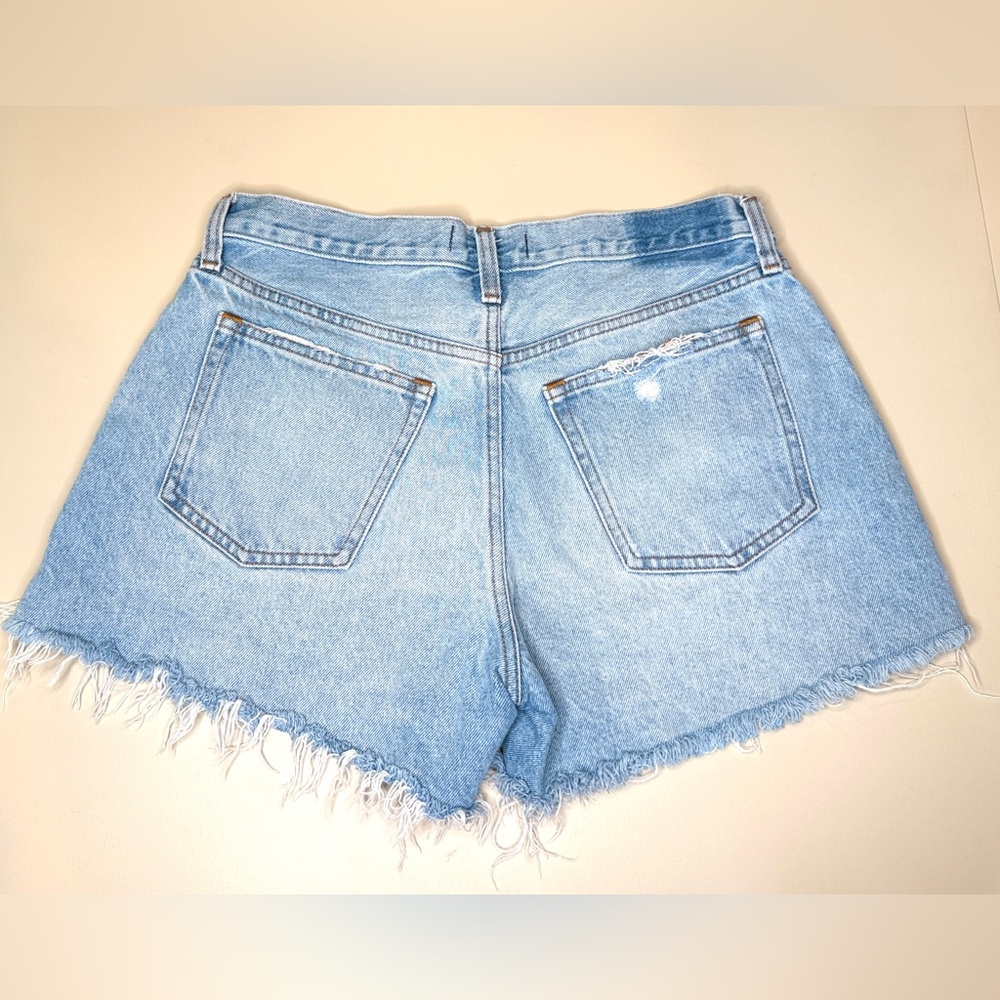 Abercrombie & Fitch Curve Love Boyfriend Shorts 27 Distressed Frayed Light Wash - Picture 2 of 5
